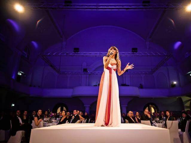 Carolina Jass Live-Sängerin für Gala